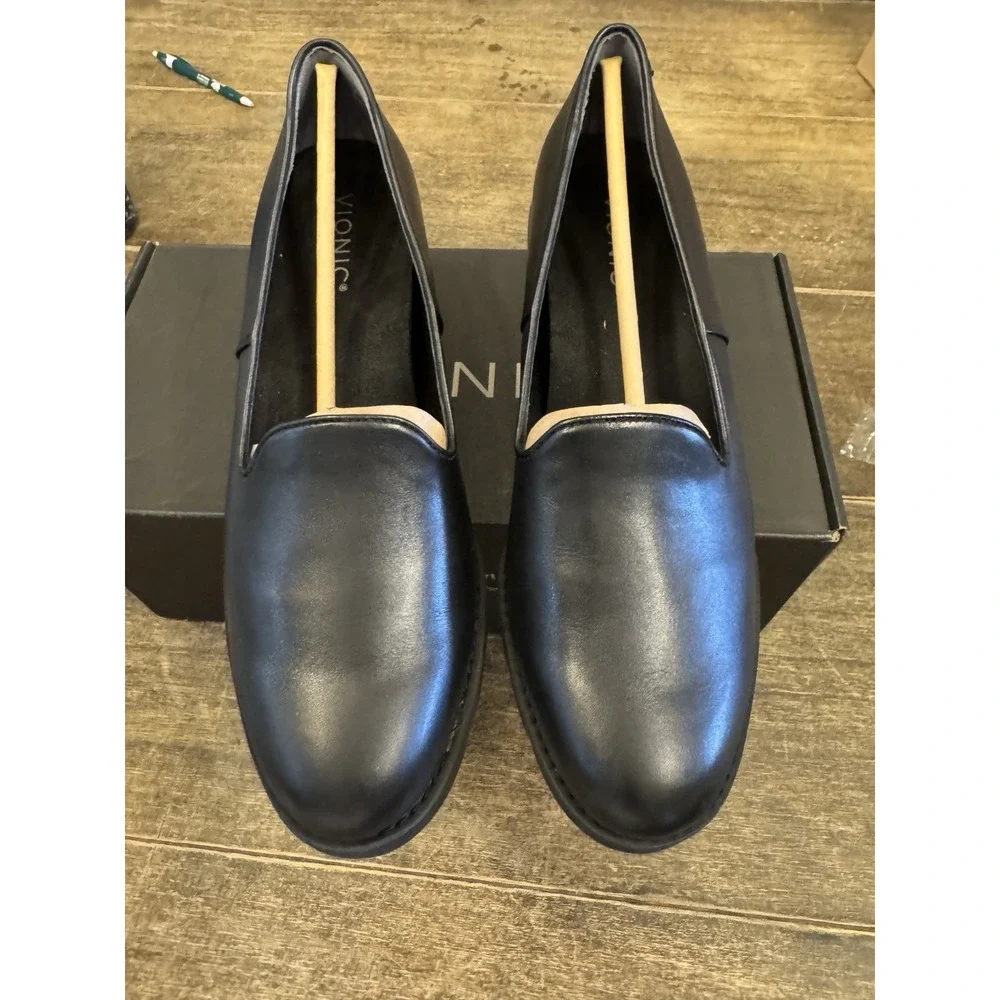 Vionic Willa Wedge Black Leather Size 9.5 Women's‎ Slip-on Loafer